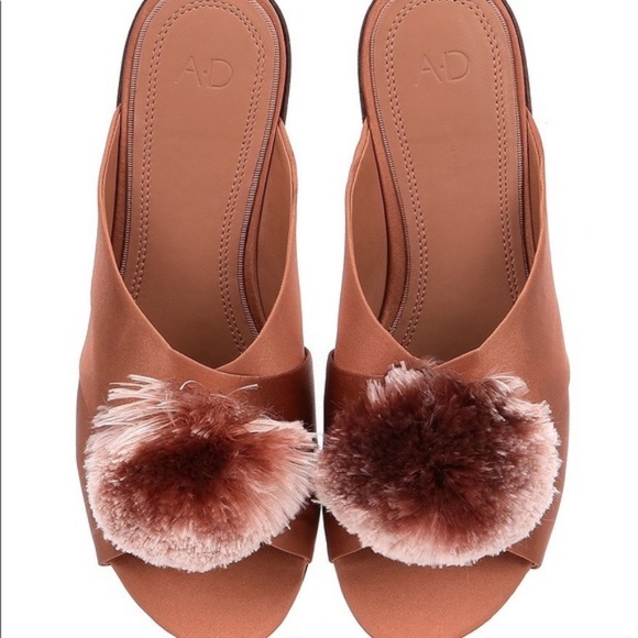 A-D Daughters pink satin powder puff slide )SZ 6 - Picture 4 of 8